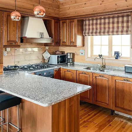 Сasa de vacaciones Gorgeous In With Kitchen